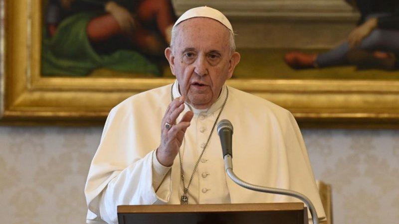 Clima, Papa Francesco: “Con Covid è tempesta perfetta che travolge