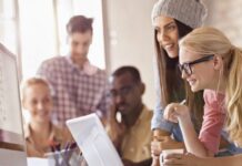 Inaugurato a Verrès lo Youth Corner VdA: un nuovo spazio per accompagnare i giovani nella costruzione del loro futuro giovani