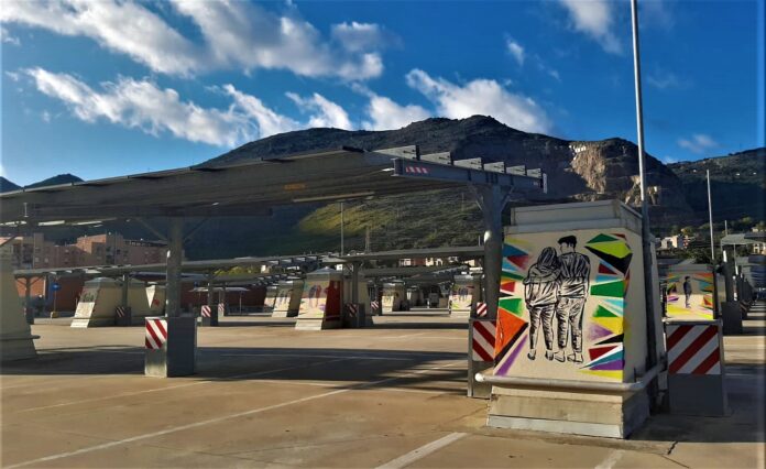 Parcheggio centro commerciale1