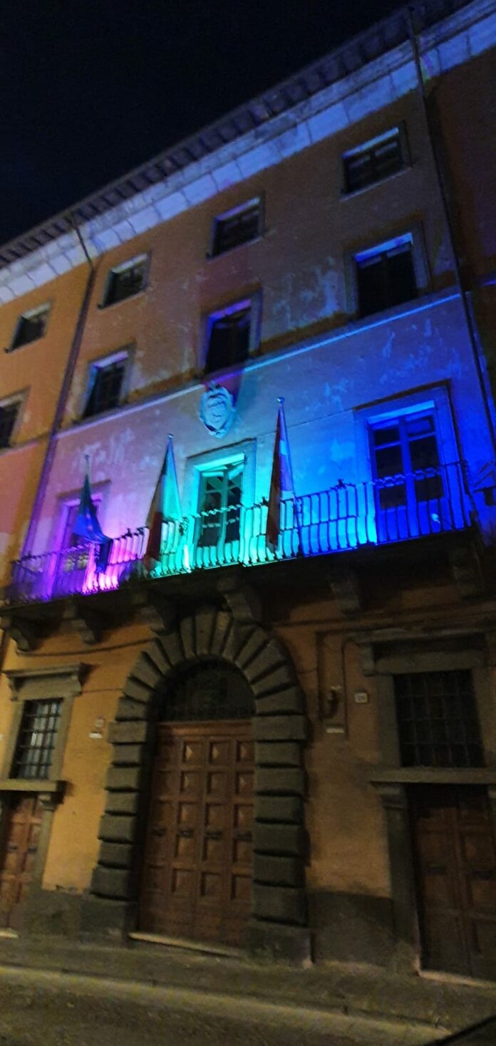 Palazzo Gentili illuminato