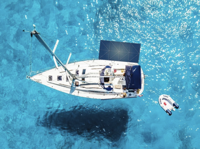 Levante vincitrice Contest GECO con pannelli origami