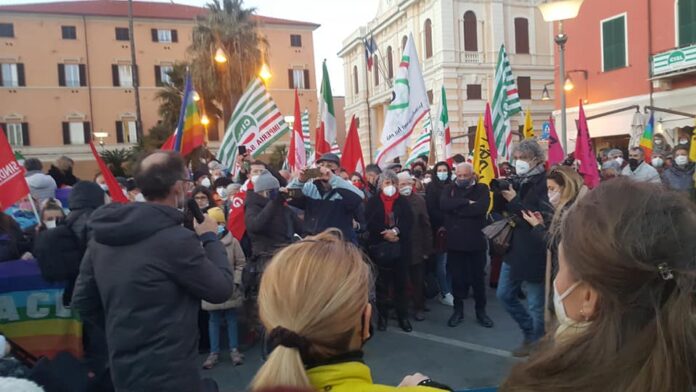 MANIFESTAZIONE_IMPERIA1