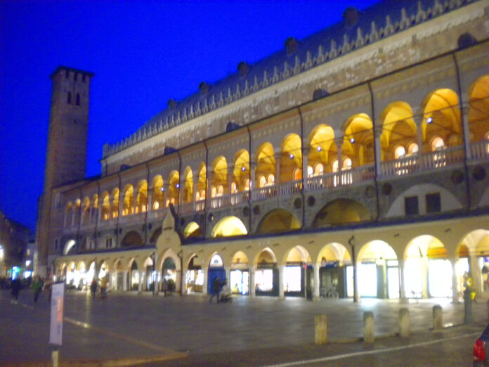 PalazzoRagioneTorreAnziani