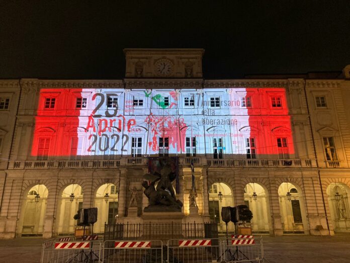PROIEZIONE _PALAZZO DI CITTA'_25 APRILE
