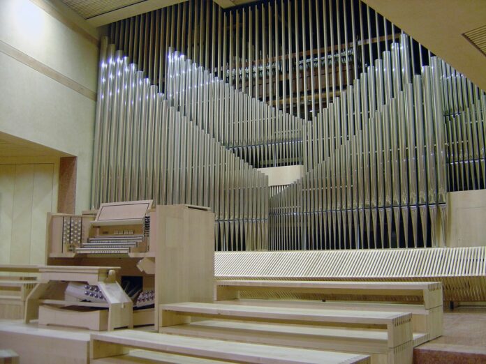 organo_chiesa_Santo Volto_Torino_1_r