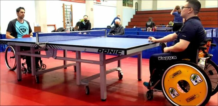 a dx Giuseppe Marchese impegnato nel singolo