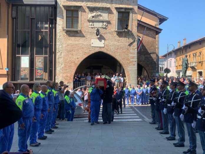 L'arrivo del feretro nel duomo di Cividale del Friuli