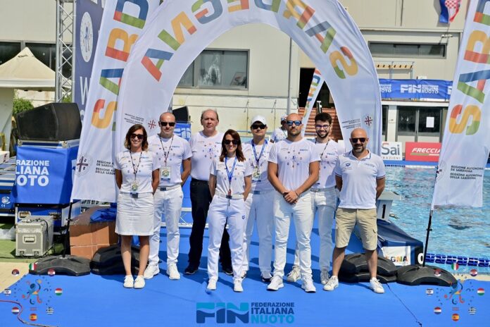 Foto ricordo per la giuria al tavolo (Foto Andrea Chiaramida)