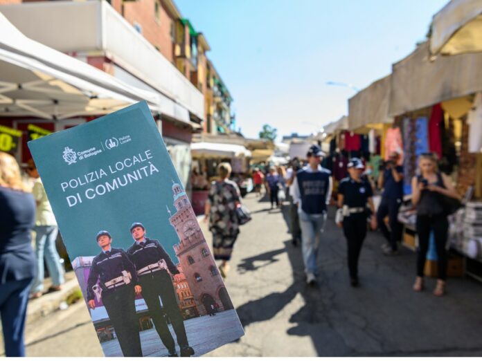 1662985085842_012_12092022_Poliziotto_Comunità_N