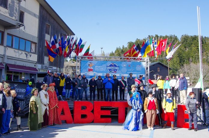 foto cerimonia Pinocchio palco