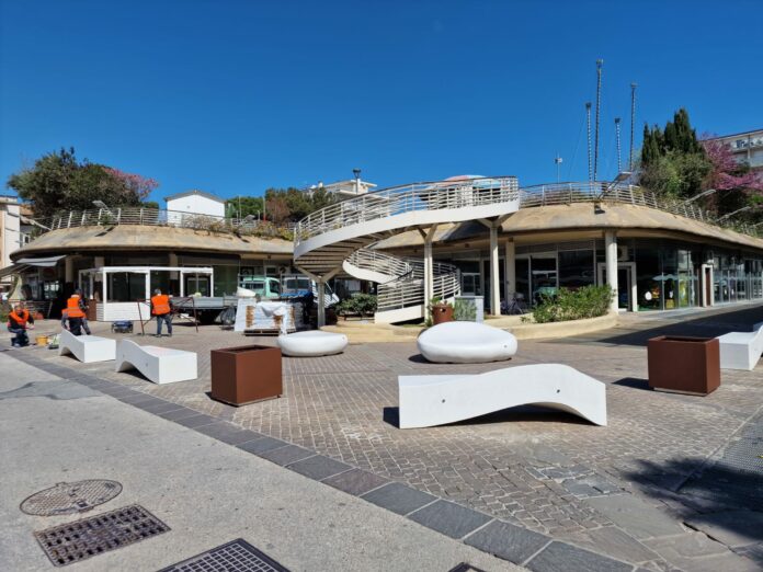 Lavori iniziati per nuovo arredo Giardini dell'Alba aprile 2023 (3)