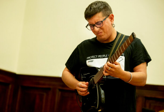 Il chitarrista Michele Bonifati @foto Maurizio Anderlini