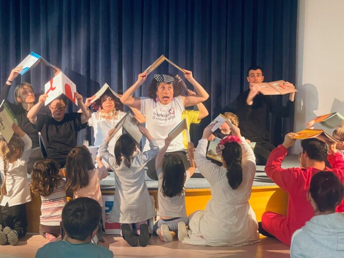 Storie tra le nuvole. letture e show dei ragazzi del Centro 21 in biblioteca (2)