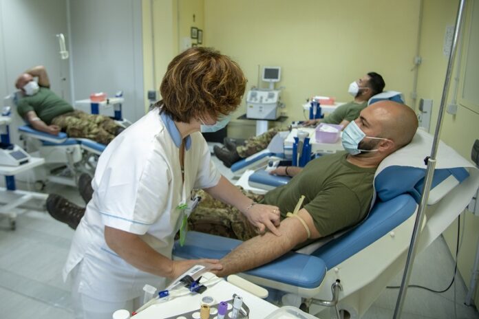 Militari Brigata donano