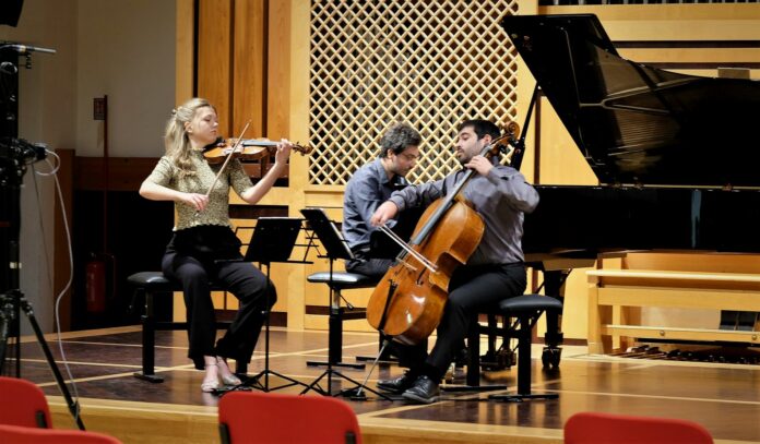 Trio Orelon (Italia - Germania - Spagna) n.29 del libretto