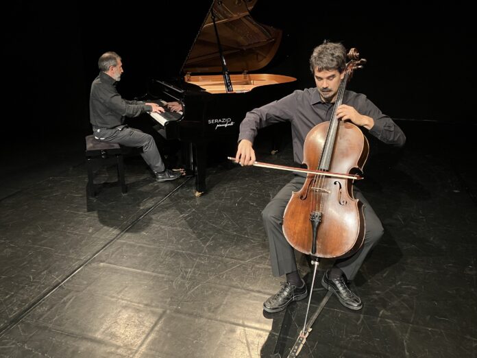 love_songs_in_the_dark (2)