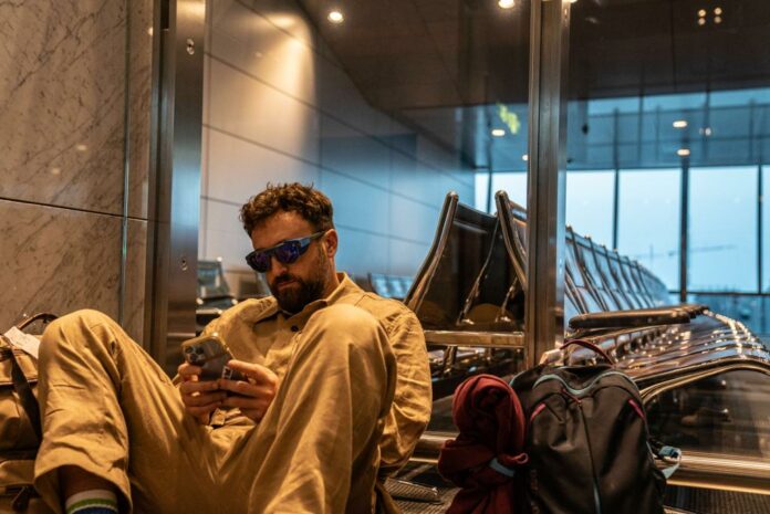 Dargen D'Amico in partenza per il Kenya