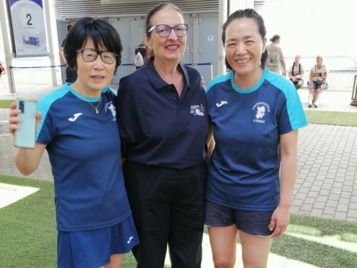 Al centro Emilia Pulina con le campionesse del Mondo Wei Jian e Yaping Ding