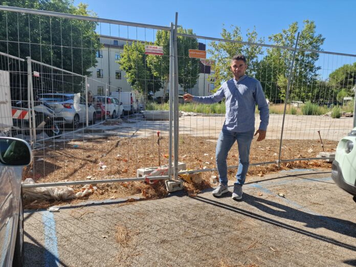 Assessore Simone Imola Parcheggio ospedale Riccione luglio 2024