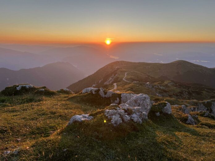copyright_Region Villach Tourismus_Sonnenaufgang Dobratsch