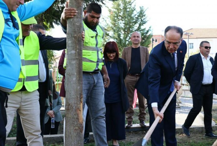 32f9ea89-e161-4df7-bfe1-be7a49b4c1a1