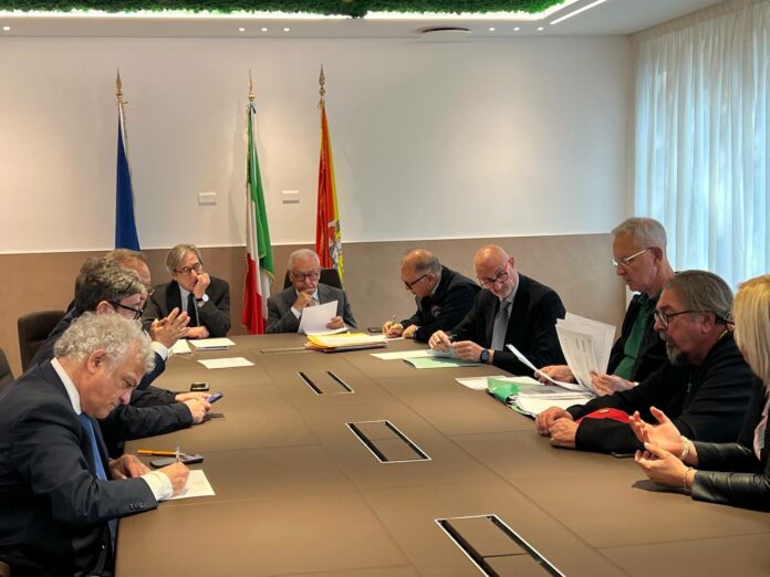 incontro con cittadini Cl, En, Ag su crisi idrica