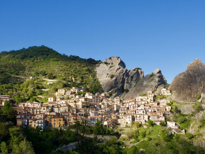 09_CASTELMEZZANO_PANORAMICA_PH. FRANCESCO BANDOLIN