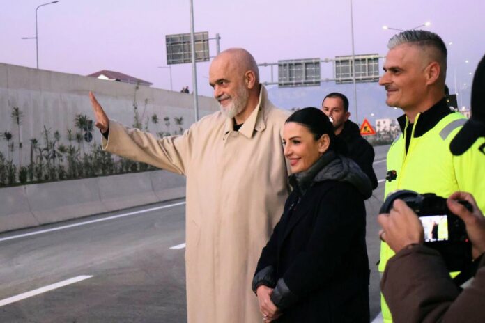 4f6d7b55-5200-433f-a70c-b3f504675eff-scaled