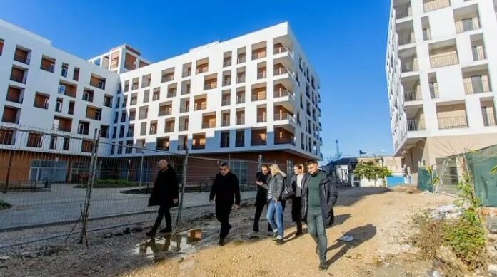 screen-20241218-024756_exported_93~2