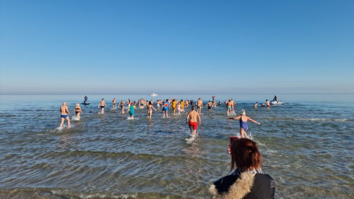 Tuffo di Capodanno 2025 Riccione (1)