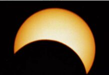 Il giorno dell’eclissi solare, tutte le cose da sapere. In Italia il fenomeno visibile alle 19.30
