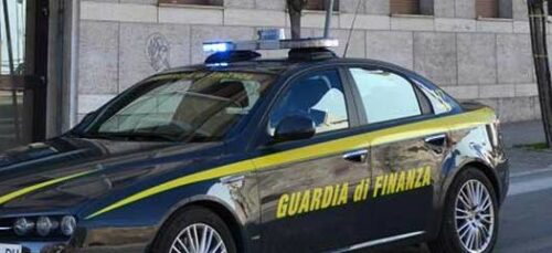 guardia-di-finanza-auto-1
