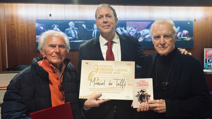 Da sin. Romolo Guerrieri, Manuel de Teffe' e Gianni Garko al Premio Sergio Leone 2025