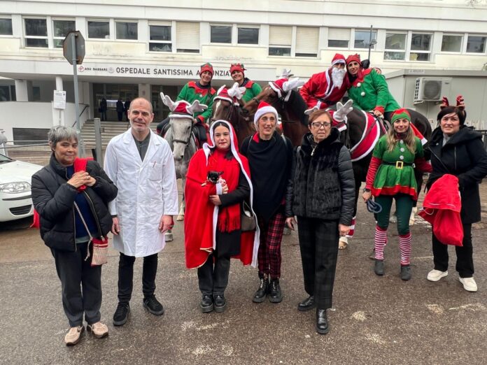 Roberta Sanna e Macrusa davanti SS.AA.