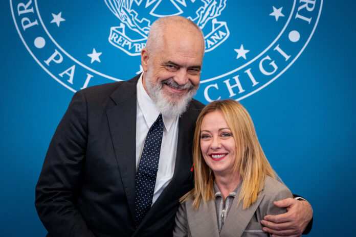 meloni-centri-albania-funzioneranno-scaled