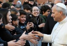 Papa a parrocchia Roma: è bello accogliere
