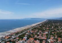 A Forte dei Marmi non si parla più solo di rumore o regolamenti
