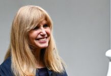 Gli 80 anni di Dori Ghezzi, “la biondina del Casatschok”