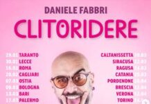 DANIELE FABBRI PORTA IN SCENA UNA STAND UP COMEDY IRONICA