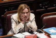 Giorgia, e poi giù il deserto