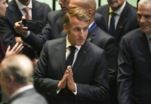 Macron: fermata nave flotta ombra russa