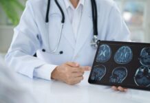 Soffrono di Parkinson 300mila italiani, quali sono i primi campanelli d’allarme