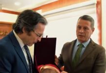 L’OMAGGIO DELL’AMBASCIATORE ALLA CITTÀ DI LEZHA