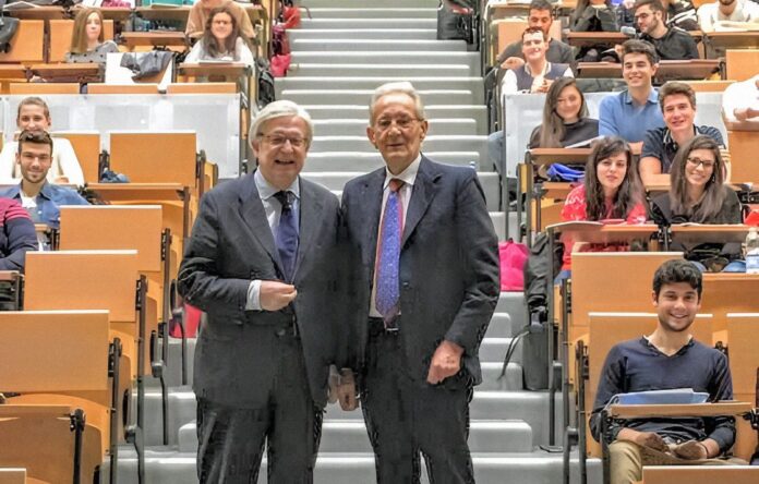 Upfoto_oha9HfmDDxKpyjKYIke44Oxl91Y3c5PMLD77JC1yBZLMK~2