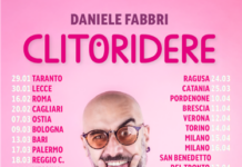 DANIELE FABBRI PORTA IN SCENA UNA STAND UP COMEDY IRONICA