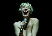 Silvia Gallerano torna sul palco del Teatro Carcano di Milano con uno spettacolo che ha girato il mondo, “La Merda”