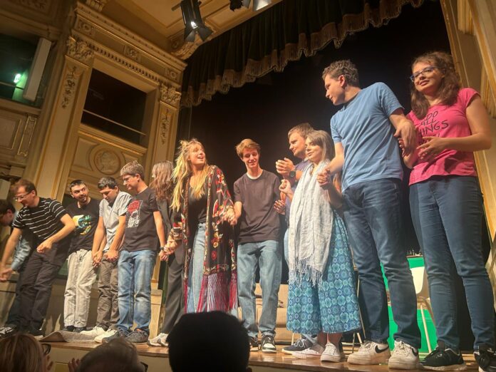 Alice De Andrè con compagnia