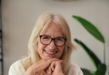 Nell’estate dominata dagli schermi, Novakid lancia un gioco di carta gratuito da costruire in famiglia