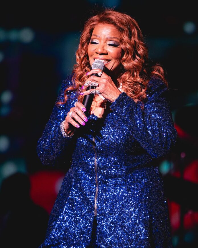 Gloria.Gaynor.Live.On.Stage.photo.credit.Brady.Sansotta