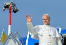Migranti, Papa: unica strada è accogliere